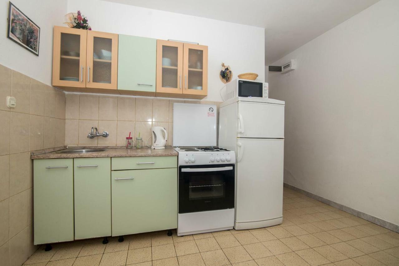 Apartments Tonin Ivan Dolac Exterior photo